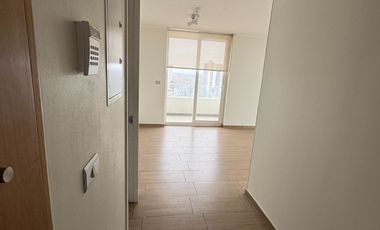 Departamento En Venta De 3 Dorm. En La Cisterna Piscina