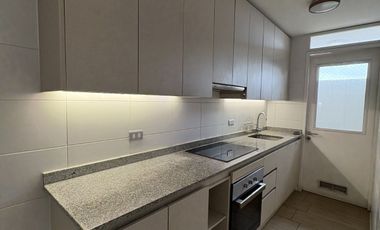 Departamento En Venta De 3 Dorm. En La Cisterna Piscina