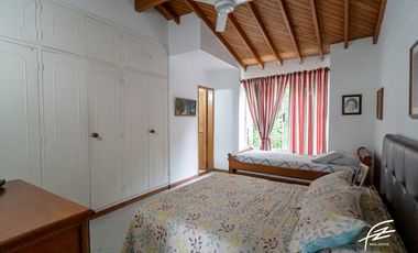 FINCA EN VENTA EN SAN JERONIMO, ANTIOQUIA