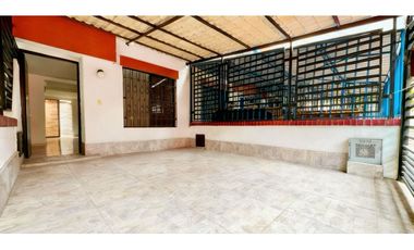 Casa remodelada en venta | Tres pisos - Portales de Niza Palmira Valle