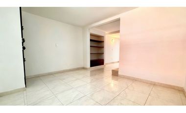 Casa remodelada en venta | Tres pisos - Portales de Niza Palmira Valle