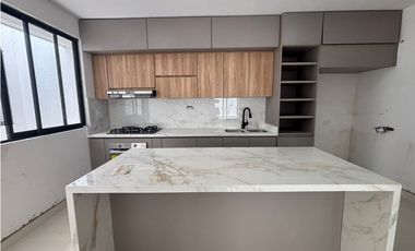 SE VENDE CASA EN EL BARRIO LA CASTELLANA DE MONTERIA