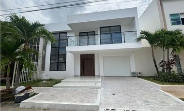 SE VENDE CASA EN EL BARRIO LA CASTELLANA DE MONTERIA