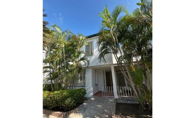 VENTA CASA CAMPESTRE GIRARDOT (MG)