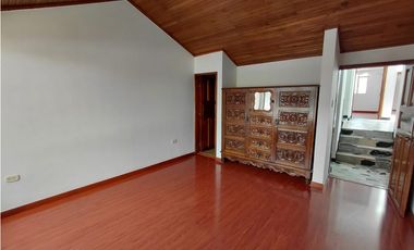 SE VENDE CASA AMPLIA EN SAN PABLO ZIPAQUIR