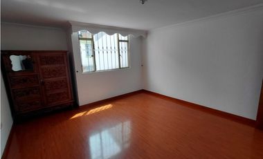 SE VENDE CASA AMPLIA EN SAN PABLO ZIPAQUIR