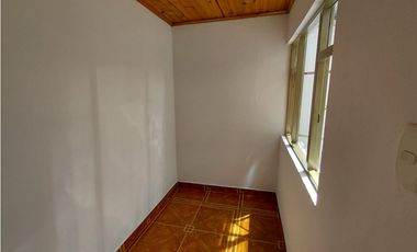 SE VENDE CASA AMPLIA EN SAN PABLO ZIPAQUIR