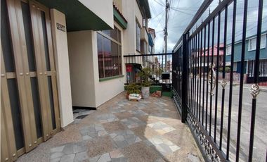 SE VENDE CASA AMPLIA EN SAN PABLO ZIPAQUIR