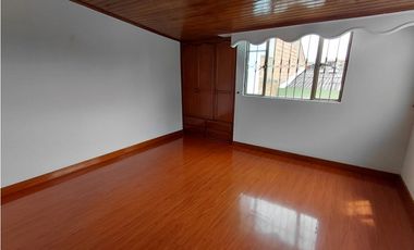 SE VENDE CASA AMPLIA EN SAN PABLO ZIPAQUIR