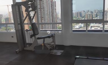 ARRIENDA DEPTO. A PASOS DE METRO IRARRAZAVAL $430.000 DEPTO.  1D Y 1B CON  1 ESTAC. Y AMPLIA TERRAZA