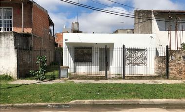 JOFRÉ 4579, entre Tinogasta y Zeppelin, Isidro Casanova