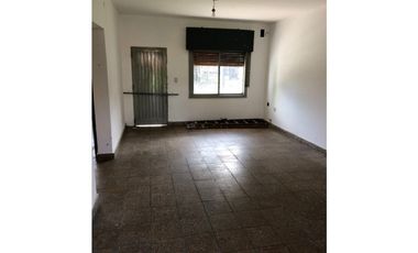 JOFRÉ 4579, entre Tinogasta y Zeppelin, Isidro Casanova