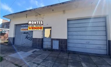 CASA CON LOCAL CALLE BRUSELAS