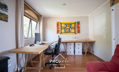 Casa en Venta en Casa con vista a Stgo. en Álvaro Casanova