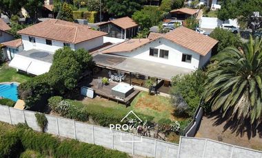 Casa en Venta en Casa con vista a Stgo. en Álvaro Casanova