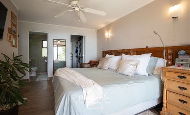 Casa en Venta en Casa con vista a Stgo. en Álvaro Casanova