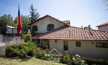 Casa en Venta en Casa con vista a Stgo. en Álvaro Casanova