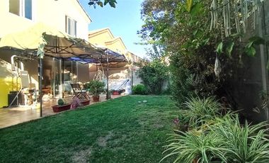 Casa en Arriendo en AVDA LOS CORRALEROS 2731