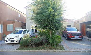 Casa en Arriendo en AVDA LOS CORRALEROS 2731