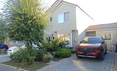 Casa en Arriendo en AVDA LOS CORRALEROS 2731