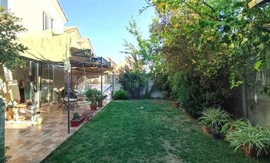 Casa en Arriendo en AVDA LOS CORRALEROS 2731