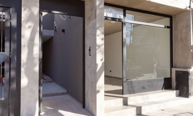 LOCAL 42 M2 A ESTRENAR CASEROS NORTE - PERMUTA