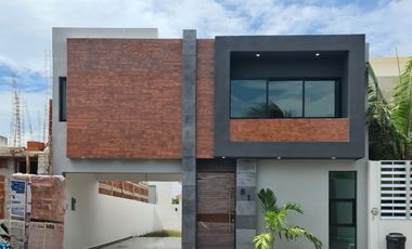 Casa en Venta Lomas Residencial | Gran Jardín