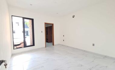 Casa en Venta Lomas de la Rioja | Un piso con 3 recámaras
