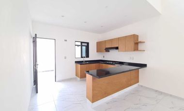 Casa en Venta Lomas de la Rioja | Un piso y mucha iluminación