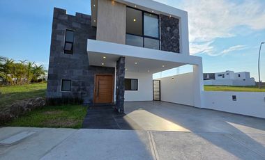 Casa en Venta Lomas del Dorado | Terreno de 230 m2