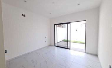 Casa en Venta Lomas de la Rioja | Un piso con 3 recámaras