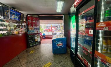 MINIMARKET CON COMIDA AL PASO, CLIENTELA FIDELIZADA