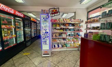 MINIMARKET CON COMIDA AL PASO, CLIENTELA FIDELIZADA