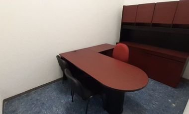 Rento extensa oficina a 3 cuadras del Aeropuerto de la Ciudad de México.