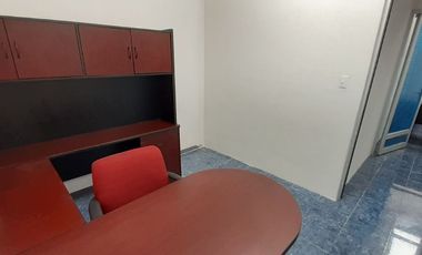 Rento extensa oficina a 3 cuadras del Aeropuerto de la Ciudad de México.