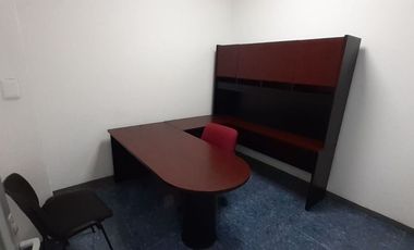 Rento extensa oficina a 3 cuadras del Aeropuerto de la Ciudad de México.