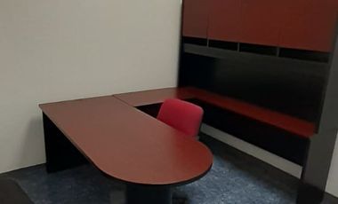 Rento extensa oficina a 3 cuadras del Aeropuerto de la Ciudad de México.