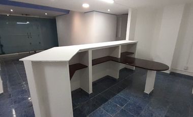 Rento extensa oficina a 3 cuadras del Aeropuerto de la Ciudad de México.