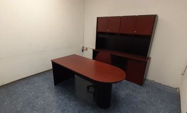 Rento extensa oficina a 3 cuadras del Aeropuerto de la Ciudad de México.