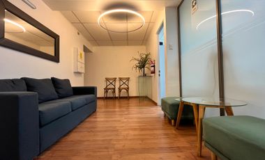 VENTA OFICINA EXCELENTE CONECTIVIDAD LAS CONDES