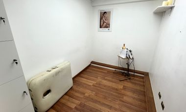 VENTA OFICINA EXCELENTE CONECTIVIDAD LAS CONDES