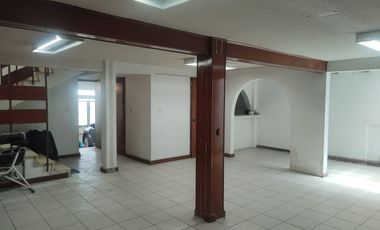 CASA EN VENTA PARQUE RESIDENCIAL . Canarios