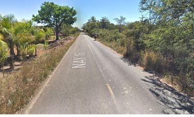 Terreno comercial en venta - (3)