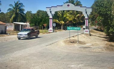 Terreno comercial en venta - (3)