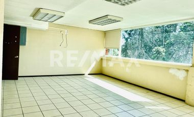 EDIFICIO COMERCIAL EN RENTA- TOLUCA Paseo Cristóbal Colón.  - (3)