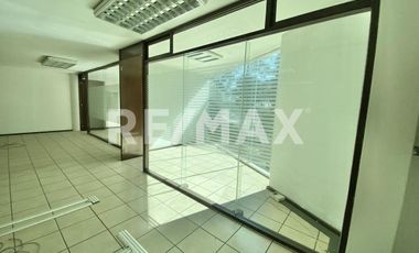 EDIFICIO COMERCIAL EN RENTA- TOLUCA Paseo Cristóbal Colón.  - (3)