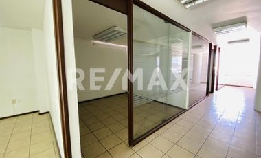 EDIFICIO COMERCIAL EN RENTA- TOLUCA Paseo Cristóbal Colón.  - (3)