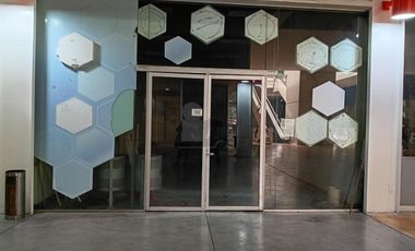 Local en centro comercial en renta en San Andrés Atenco Tlalnepantla de Baz México.