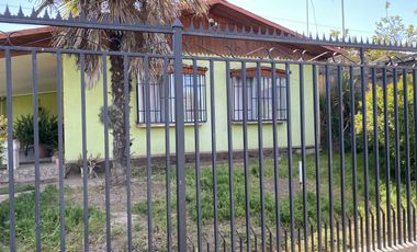 VENDE CASA 2 DORM, 1 BAÑO, GRAN PATIO, LO HERRERA- SAN BERNARDO