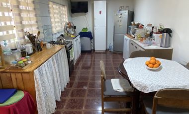 VENDE CASA 2 DORM, 1 BAÑO, GRAN PATIO, LO HERRERA- SAN BERNARDO